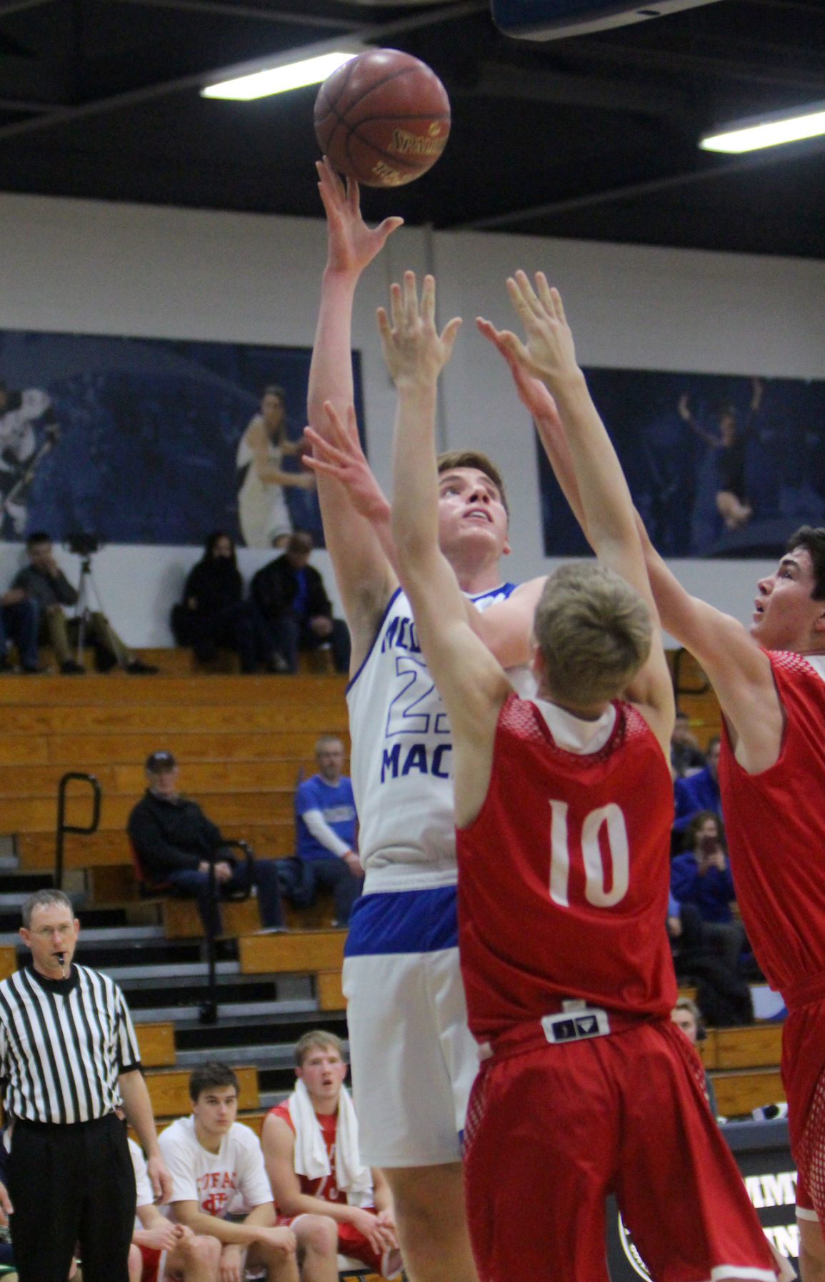 McDonell boys basketball vs Colfax at UW-Stout 12-1-18